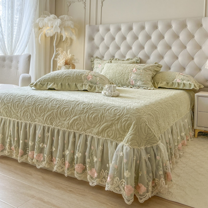 91家纺网 家纺一手货源 找家纺 恋尚 2025新款雕花牛奶绒保暖单床盖 床盖单件-巴黎春天（控价145） 巴黎春天-香草绿