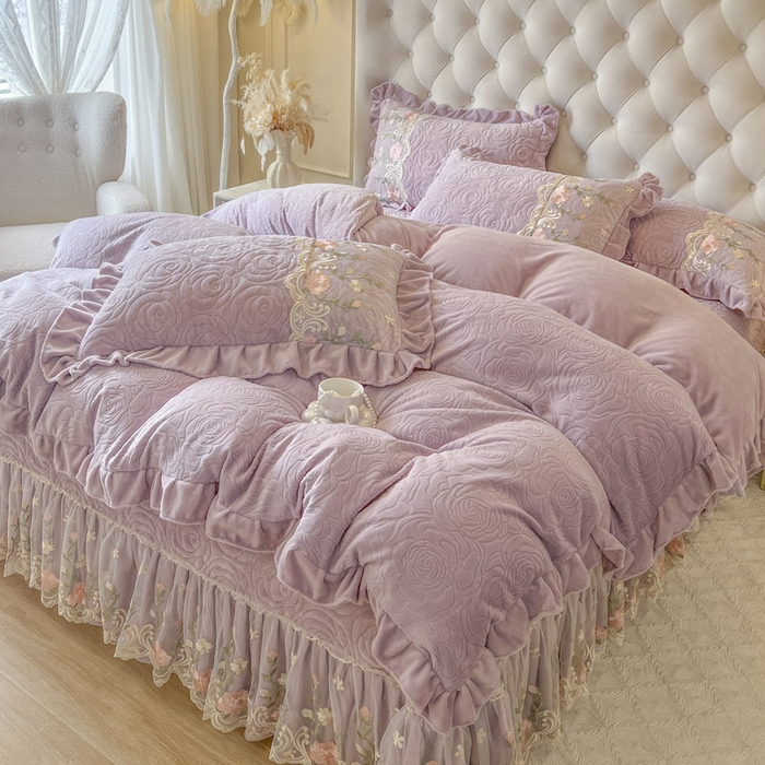 91家纺网 家纺一手货源 找家纺 恋尚 2025新款雕花牛奶绒保暖单床盖 床盖单件-巴黎春天（控价145） 巴黎春天-香芋紫