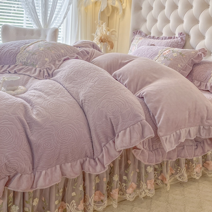 91家纺网 家纺一手货源 找家纺 恋尚 2025新款雕花牛奶绒保暖单床盖 床盖单件-巴黎春天（控价145） 巴黎春天-香芋紫