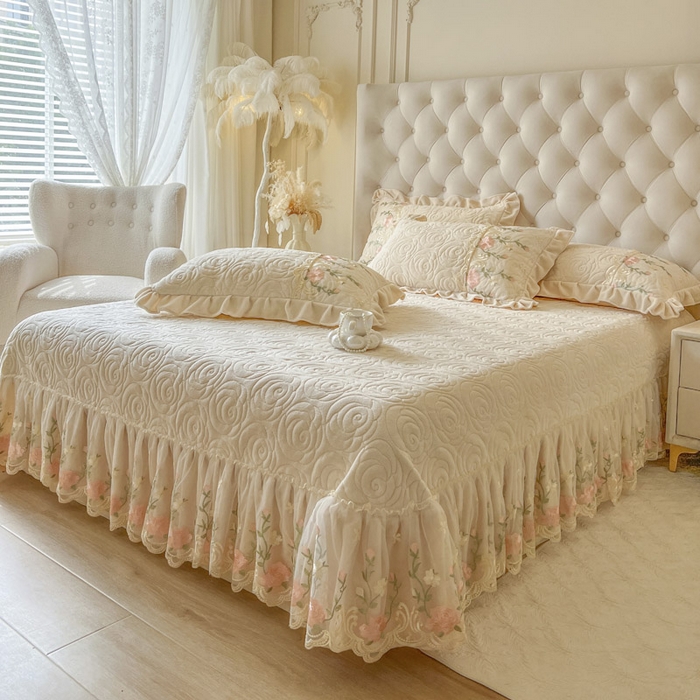 91家纺网 家纺一手货源 找家纺 恋尚 2025新款雕花牛奶绒保暖床盖四件套-巴黎春天（控价280） 巴黎春天-奶油白