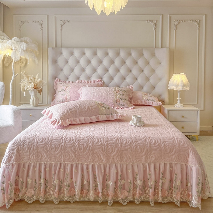 91家纺网 家纺一手货源 找家纺 恋尚 2025新款雕花牛奶绒保暖床盖四件套-巴黎春天（控价280） 巴黎春天-清新粉