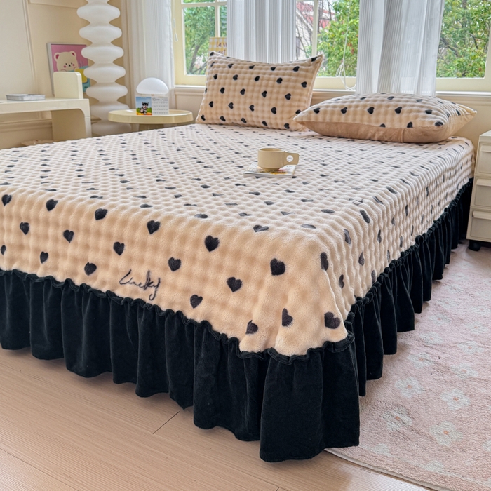 91家纺网 家纺一手货源 找家纺 （总）爱多多家居 2025新款兔兔泡泡牛奶绒床裙单品床裙床裙单件三件套