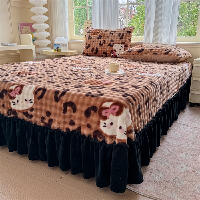 91家纺网 家纺一手货源 找家纺 爱多多家居 2025新款兔兔泡泡牛奶绒床裙单品床裙床裙单件三件套 床裙-豹纹猫