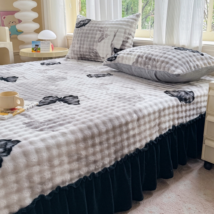 91家纺网 家纺一手货源 找家纺 爱多多家居 2025新款兔兔泡泡牛奶绒床裙单品床裙床裙单件三件套 床裙-蝶影