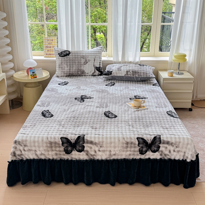 91家纺网 家纺一手货源 找家纺 爱多多家居 2025新款兔兔泡泡牛奶绒床裙单品床裙床裙单件三件套 床裙-蝶影