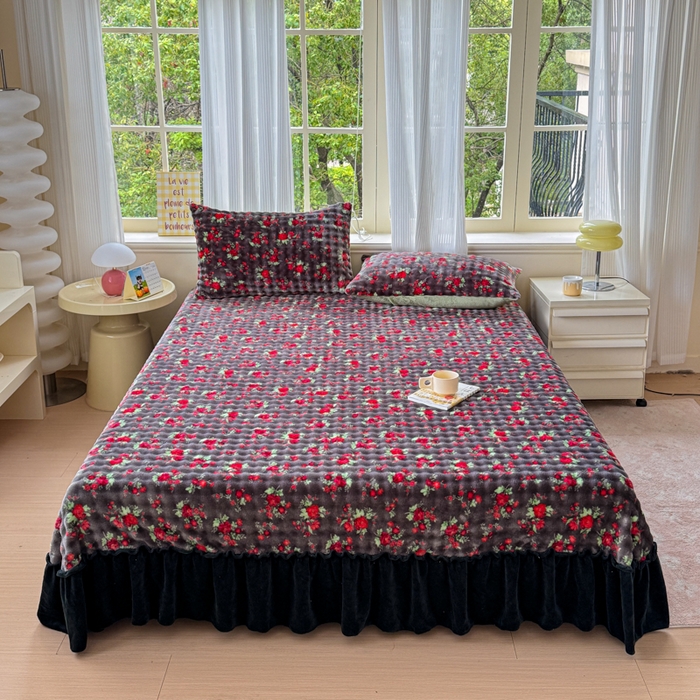 91家纺网 家纺一手货源 找家纺 爱多多家居 2025新款兔兔泡泡牛奶绒床裙单品床裙床裙单件三件套 床裙-花仙子