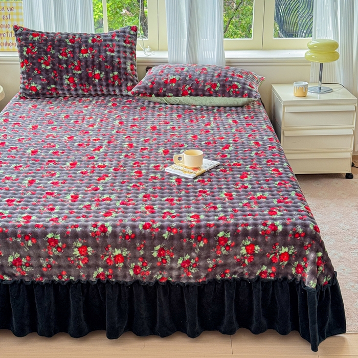 91家纺网 家纺一手货源 找家纺 爱多多家居 2025新款兔兔泡泡牛奶绒床裙单品床裙床裙单件三件套 床裙-花仙子