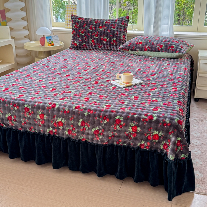 91家纺网 家纺一手货源 找家纺 爱多多家居 2025新款兔兔泡泡牛奶绒床裙单品床裙床裙单件三件套 床裙-花仙子