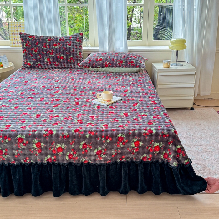 91家纺网 家纺一手货源 找家纺 爱多多家居 2025新款兔兔泡泡牛奶绒床裙单品床裙床裙单件三件套 床裙-花仙子