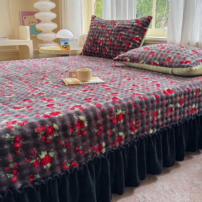 91家纺网 家纺一手货源 找家纺 爱多多家居 2025新款兔兔泡泡牛奶绒床裙单品床裙床裙单件三件套 床裙-花仙子