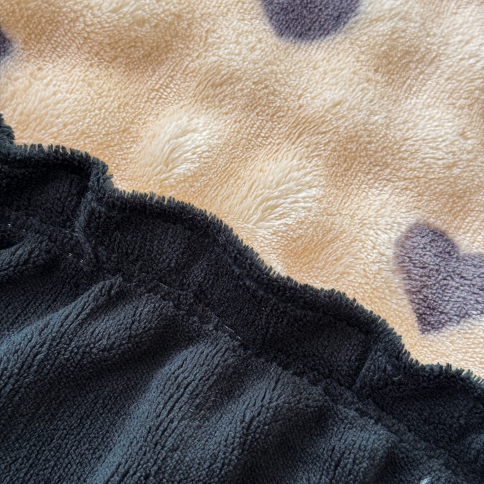 91家纺网 家纺一手货源 找家纺 爱多多家居 2025新款兔兔泡泡牛奶绒床裙单品床裙床裙单件三件套 床裙-小爱心