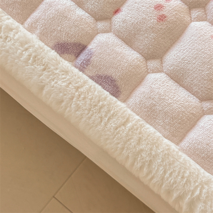 91家纺网 家纺一手货源 找家纺 喜居 2025新款A类水晶边牛奶绒夹棉床褥垫 梦幻bubu