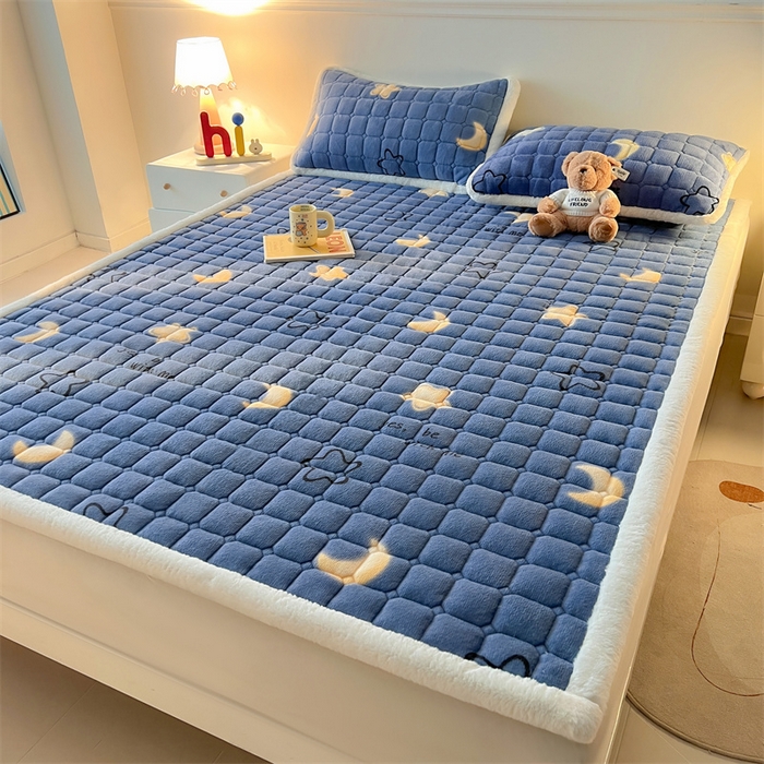 91家纺网 家纺一手货源 找家纺 喜居 2025新款A类水晶边牛奶绒夹棉床褥垫 星月