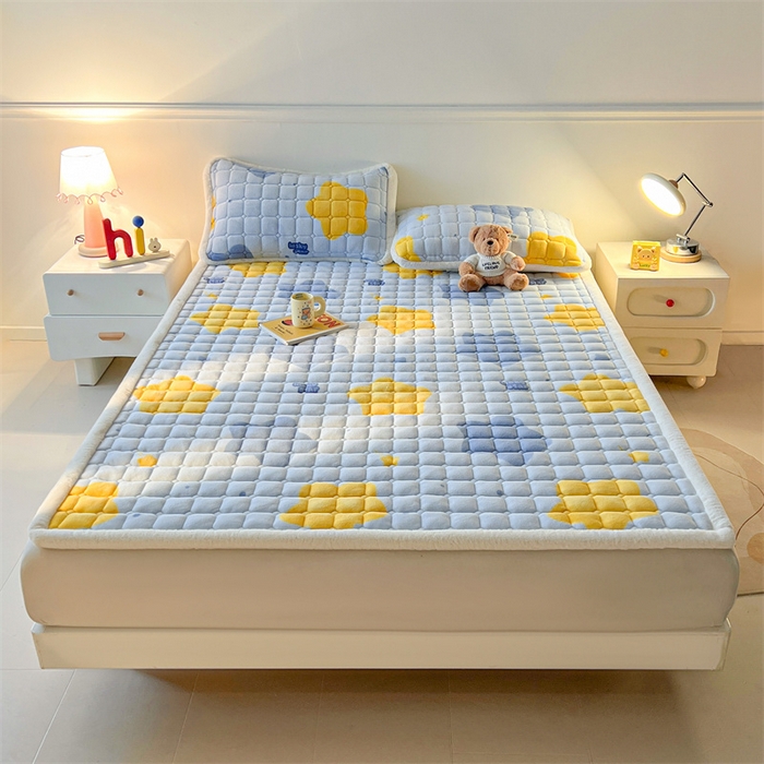 91家纺网 家纺一手货源 找家纺 喜居 2025新款A类水晶边牛奶绒夹棉床褥垫 幸运星