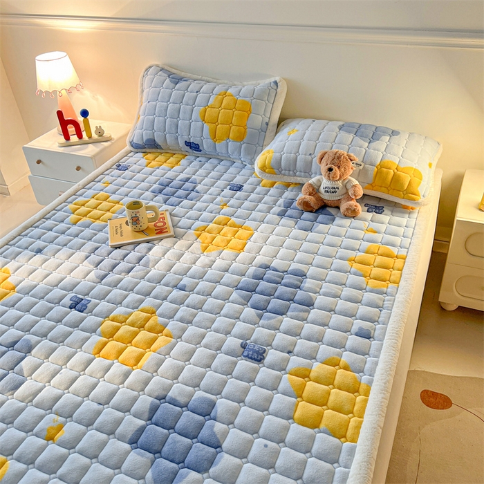 91家纺网 家纺一手货源 找家纺 喜居 2025新款A类水晶边牛奶绒夹棉床褥垫 幸运星