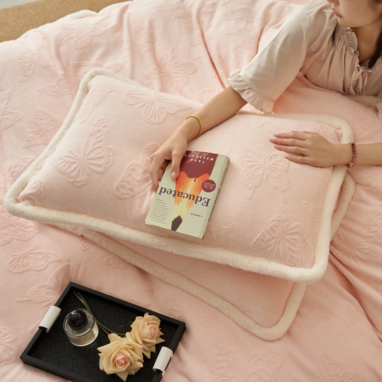 91家纺网 家纺一手货源 找家纺 （总）晨曦家纺 2025新款加厚加绒牛奶绒雕花四件套暖暖少女温柔风