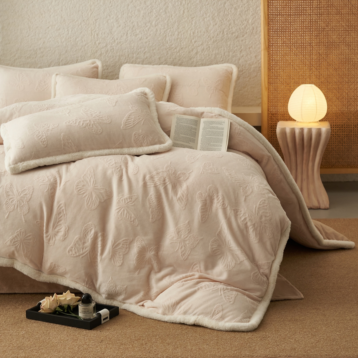 91家纺网 家纺一手货源 找家纺 （总）晨曦家纺 2025新款加厚加绒牛奶绒雕花四件套暖暖少女温柔风