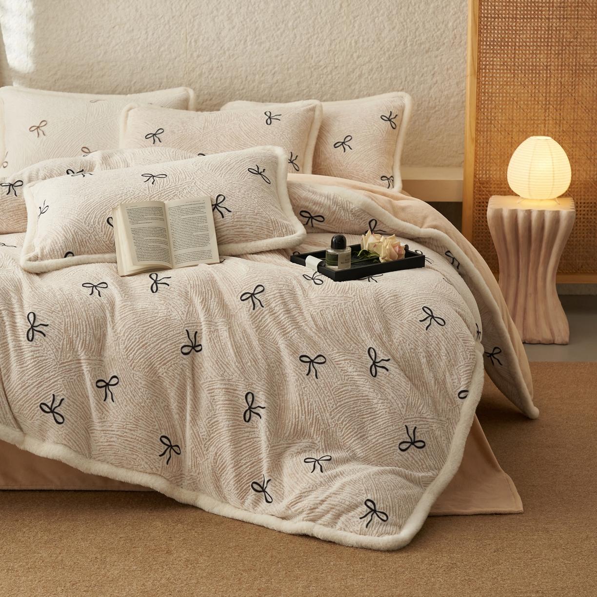 91家纺网 家纺一手货源 找家纺 （总）晨曦家纺 2025新款加厚加绒牛奶绒雕花四件套暖暖少女温柔风