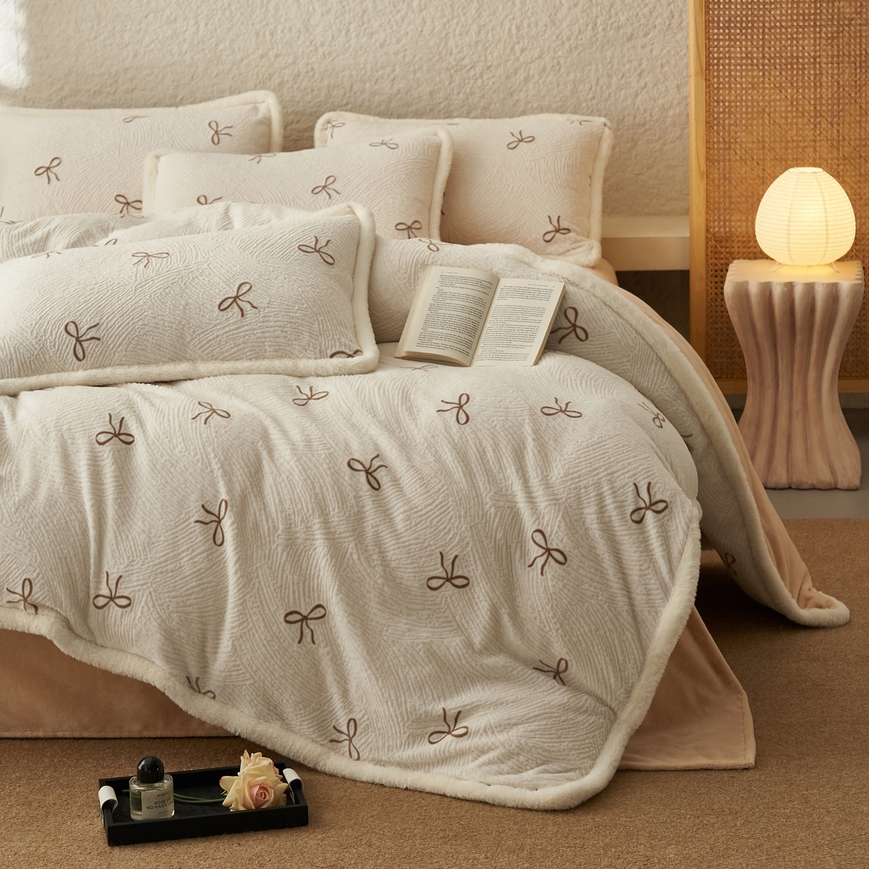 91家纺网 家纺一手货源 找家纺 （总）晨曦家纺 2025新款加厚加绒牛奶绒雕花四件套暖暖少女温柔风