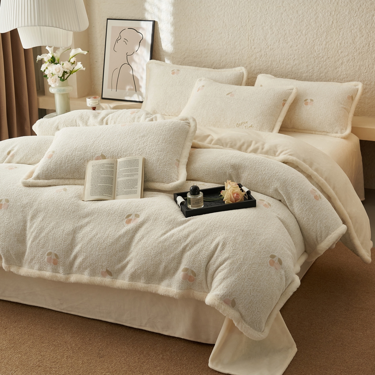 91家纺网 家纺一手货源 找家纺 晨曦家纺 2025新款加厚加绒牛奶绒雕花四件套暖暖少女温柔风 小确幸-奶黄