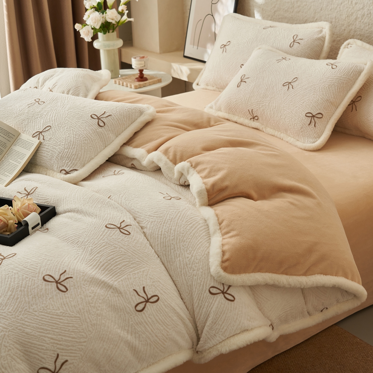 91家纺网 家纺一手货源 找家纺 晨曦家纺 2025新款加厚加绒牛奶绒雕花四件套暖暖少女温柔风 小时光-奶咖