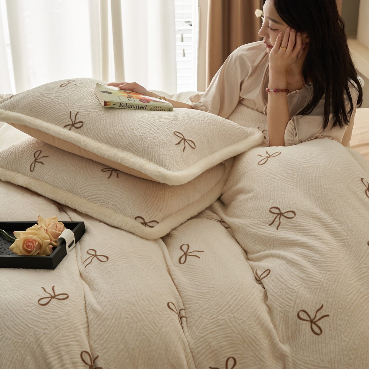 91家纺网 家纺一手货源 找家纺 晨曦家纺 2025新款加厚加绒牛奶绒雕花四件套暖暖少女温柔风 小时光-奶咖