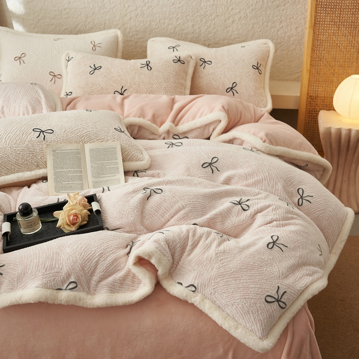 91家纺网 家纺一手货源 找家纺 晨曦家纺 2025新款加厚加绒牛奶绒雕花四件套暖暖少女温柔风 小时光-悠粉