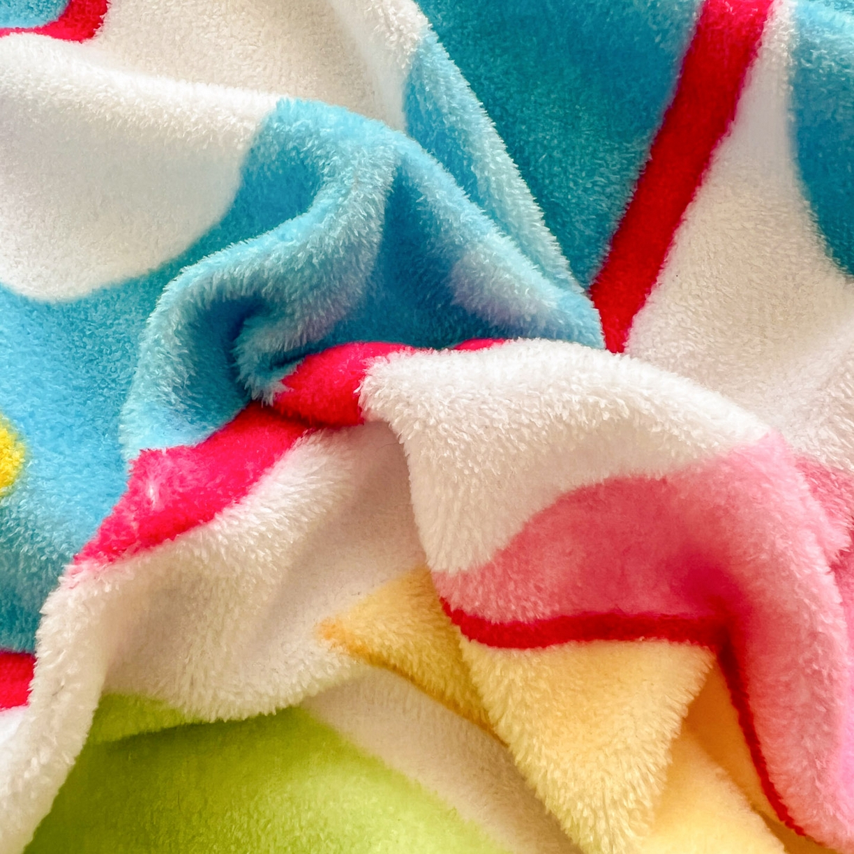 91家纺网 家纺一手货源 找家纺 浩诚 2025新款高克重牛奶绒大版卡通四件套 蛋仔派对