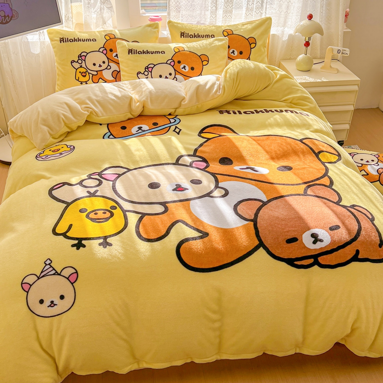 91家纺网 家纺一手货源 找家纺 浩诚 2025新款高克重牛奶绒大版卡通四件套 开心小熊