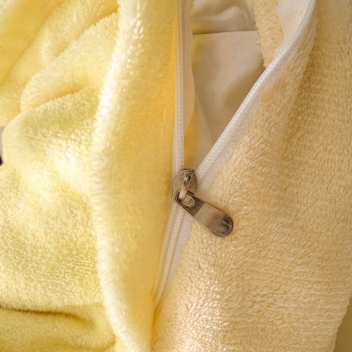 91家纺网 家纺一手货源 找家纺 浩诚 2025新款高克重牛奶绒大版卡通四件套 开心小熊