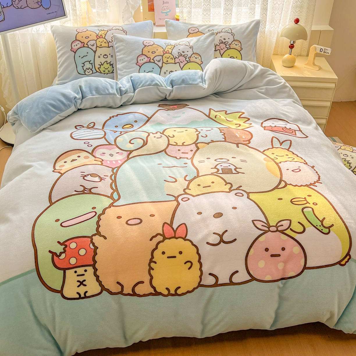 91家纺网 家纺一手货源 找家纺 浩诚 2025新款高克重牛奶绒大版卡通四件套 小伙伴