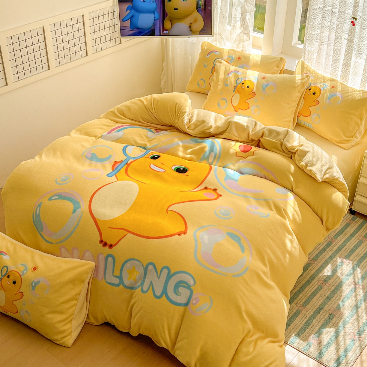 91家纺网 家纺一手货源 找家纺 浩诚 2025新款高克重牛奶绒大版卡通四件套 小奶龙