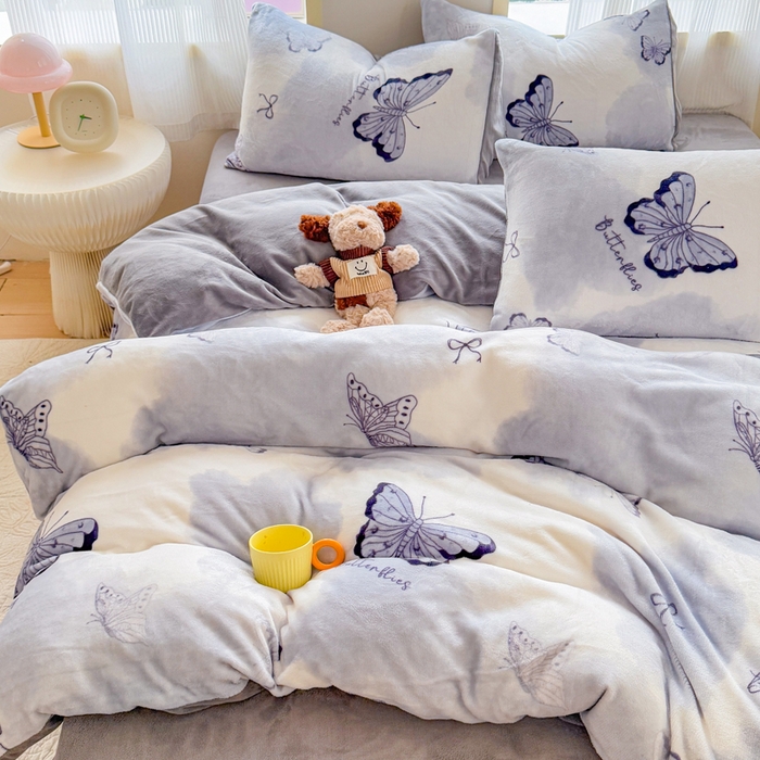 91家纺网 家纺一手货源 找家纺 梦舒阳家纺 2025牛奶绒四件套牛奶绒单被套牛奶绒床笠款四件套小清新可爱套件 炫影蝴蝶