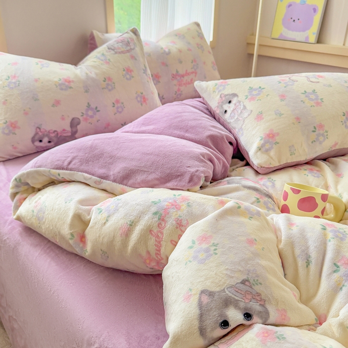 91家纺网 家纺一手货源 找家纺 梦舒阳家纺 2025牛奶绒四件套牛奶绒单被套牛奶绒床笠款四件套小清新可爱套件 猫咪酱