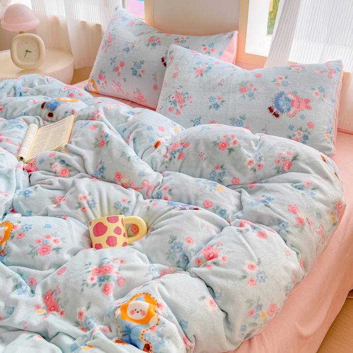 91家纺网 家纺一手货源 找家纺 梦舒阳家纺 2025牛奶绒四件套牛奶绒单被套牛奶绒床笠款四件套小清新可爱套件 一帘幽梦