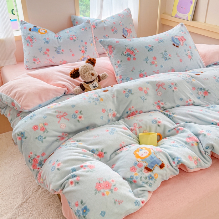 91家纺网 家纺一手货源 找家纺 梦舒阳家纺 2025牛奶绒四件套牛奶绒单被套牛奶绒床笠款四件套小清新可爱套件 一帘幽梦