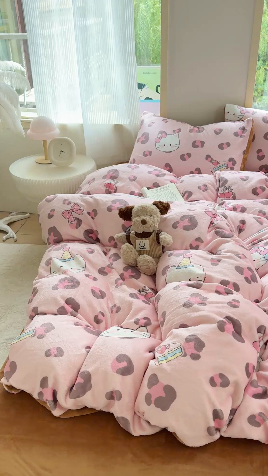 91家纺网 家纺一手货源 找家纺 梦舒阳家纺 2025牛奶绒四件套牛奶绒单被套牛奶绒床笠款四件套小清新可爱套件 豹纹猫咪