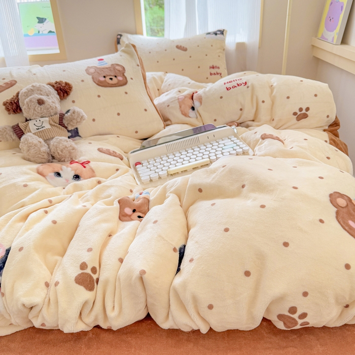 91家纺网 家纺一手货源 找家纺 梦舒阳家纺 2025牛奶绒四件套牛奶绒单被套牛奶绒床笠款四件套小清新可爱套件 咔咔小熊