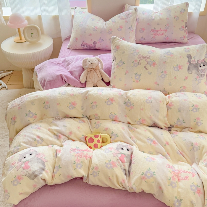 91家纺网 家纺一手货源 找家纺 梦舒阳家纺 2025牛奶绒四件套牛奶绒单被套牛奶绒床笠款四件套小清新可爱套件 猫咪酱