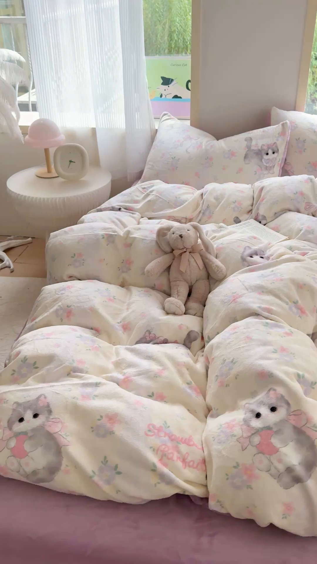 91家纺网 家纺一手货源 找家纺 梦舒阳家纺 2025牛奶绒四件套牛奶绒单被套牛奶绒床笠款四件套小清新可爱套件 猫咪酱