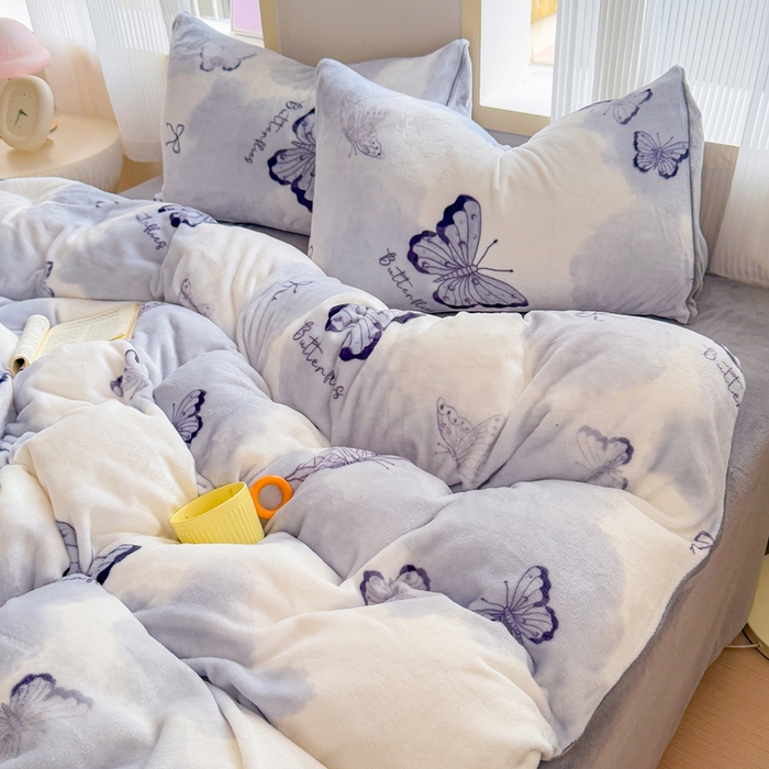 91家纺网 家纺一手货源 找家纺 梦舒阳家纺 2025牛奶绒四件套牛奶绒单被套牛奶绒床笠款四件套小清新可爱套件 炫影蝴蝶