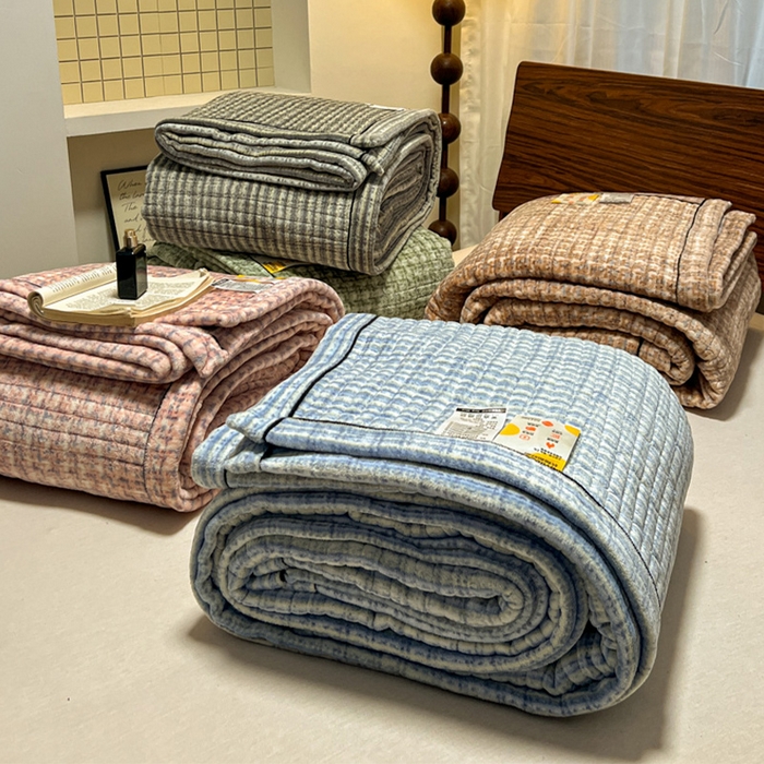 91家纺网 家纺一手货源 找家纺 （总）芷卧 2025新款小香风牛奶绒床盖三件套床盖单件