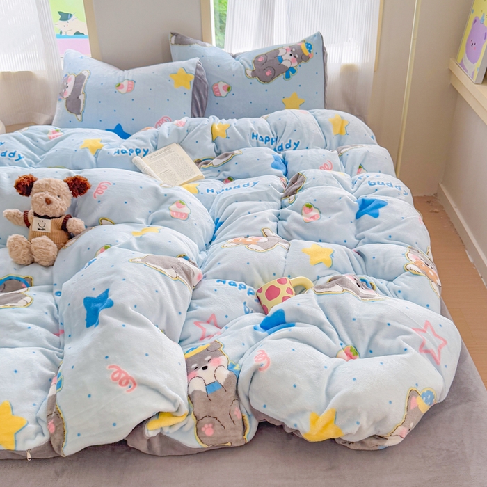 91家纺网 家纺一手货源 找家纺 梦舒阳家纺 2025牛奶绒四件套牛奶绒单被套牛奶绒床笠款四件套小清新可爱套件 布丁狗