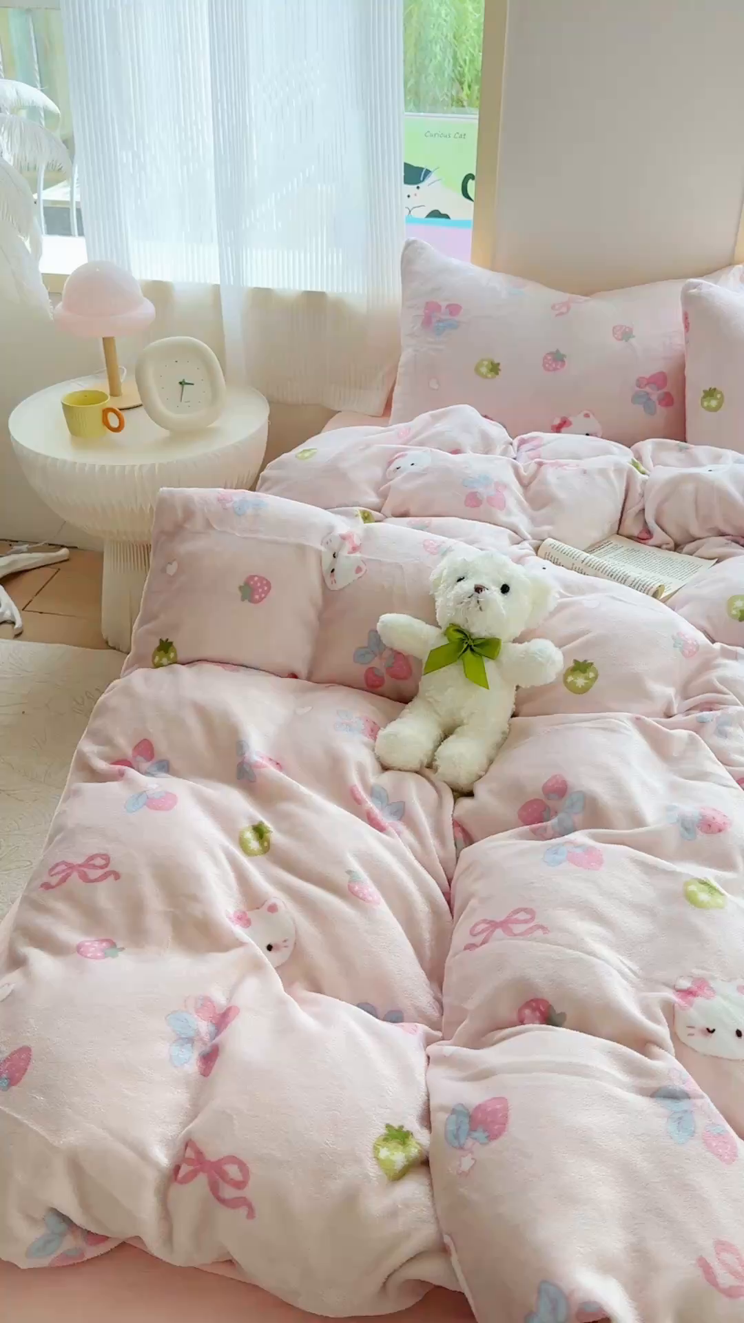 91家纺网 家纺一手货源 找家纺 梦舒阳家纺 2025牛奶绒四件套牛奶绒单被套牛奶绒床笠款四件套小清新可爱套件 草莓猫咪