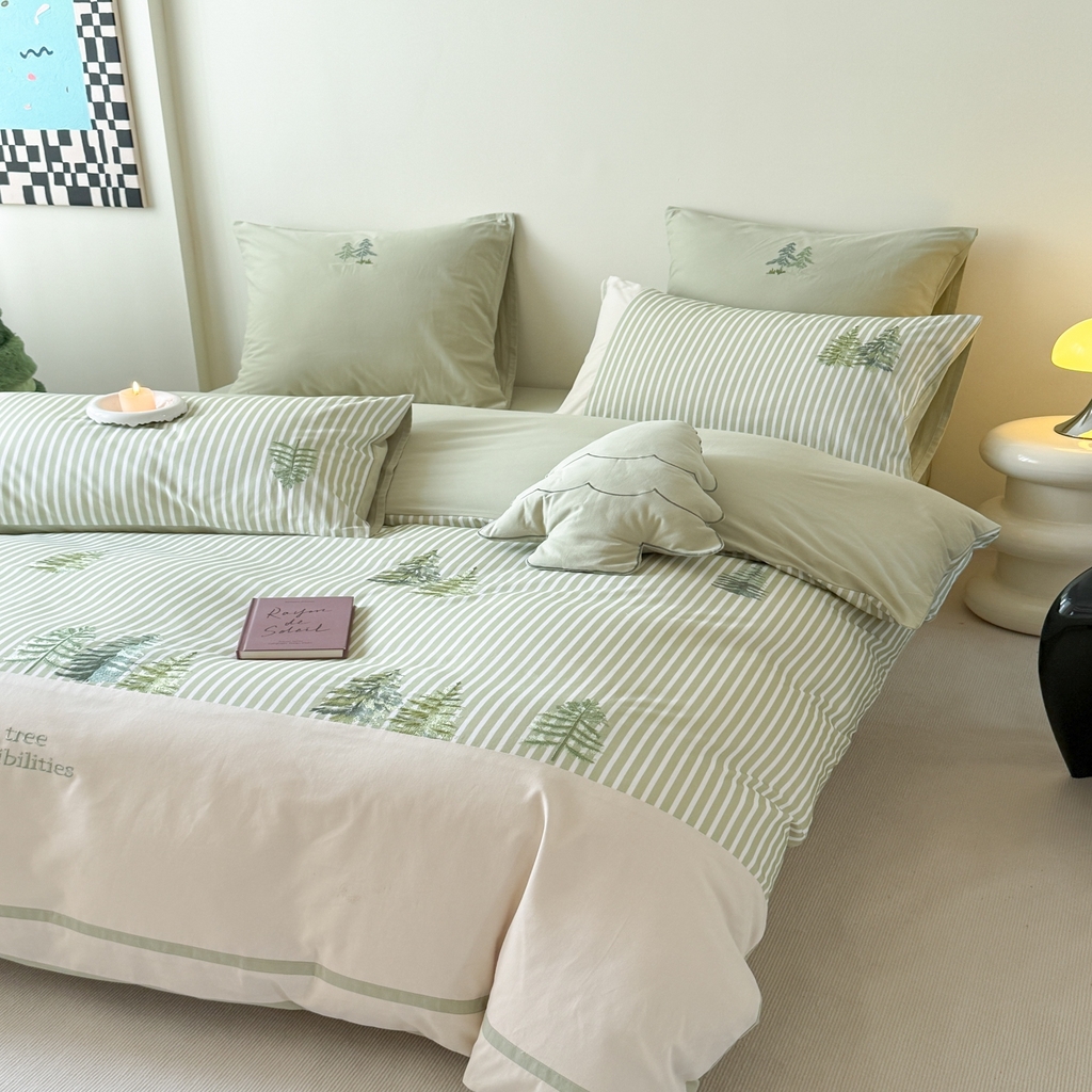 91家纺网 家纺一手货源 找家纺 （总）曼布缇 2025新款加厚全棉纯棉磨毛数码印花绣花套件-森迪（会员减20，券后358起）