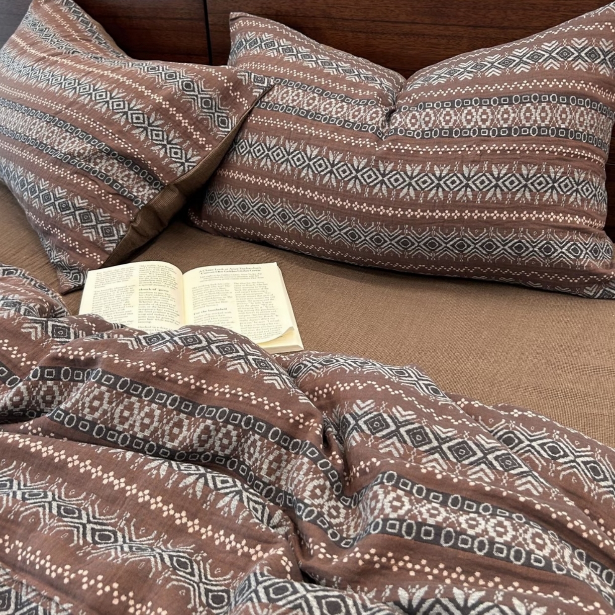 91家纺网 家纺一手货源 找家纺 （总）仰望棉麻双层纱供应链 2025新款复古情书AB版拉链款全棉色织提花四件套