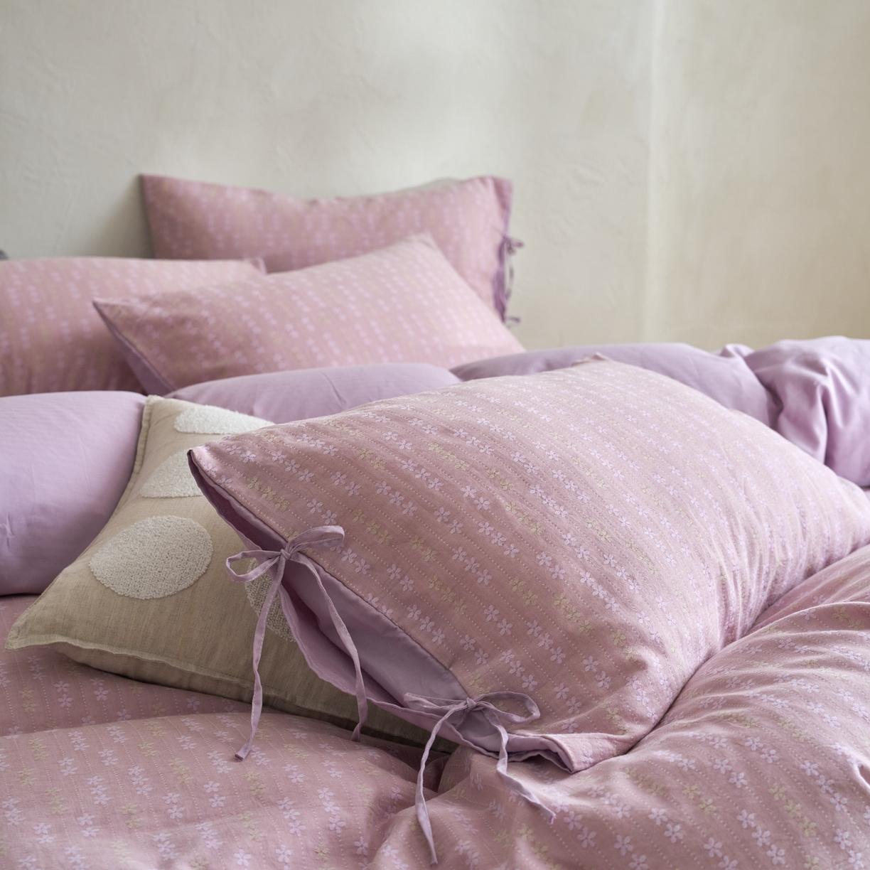 91家纺网 家纺一手货源 找家纺 久典家居 2025新款全棉色织提花系带款四件套-花锦系列（买家秀找客服) 花锦-紫