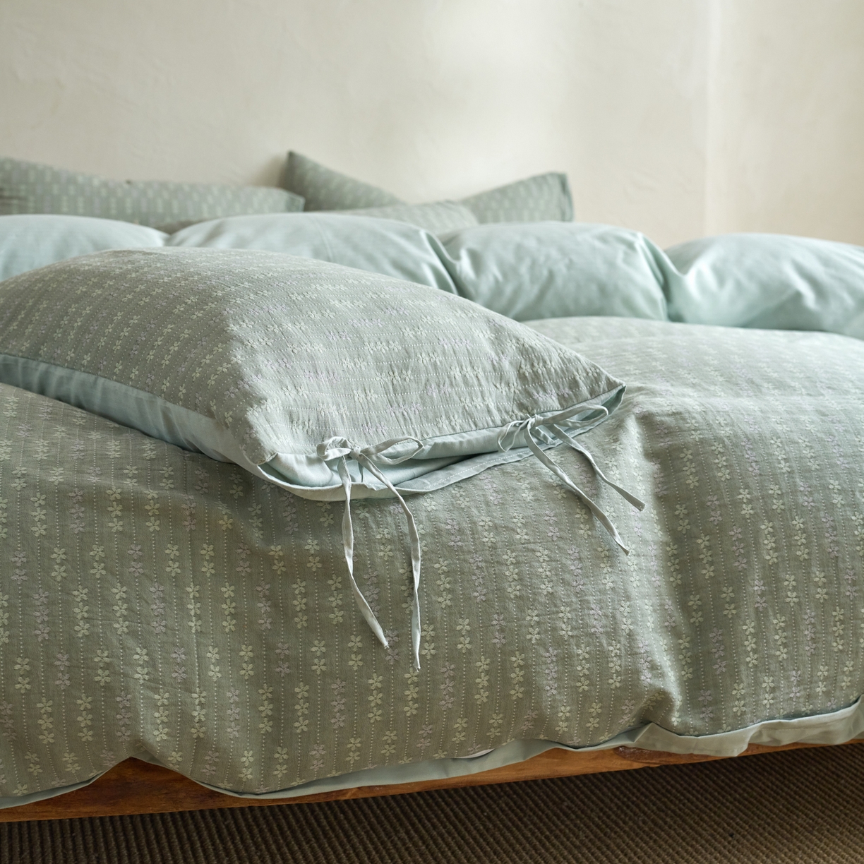 91家纺网 家纺一手货源 找家纺 久典家居 2025新款全棉色织提花系带款四件套-花锦系列（买家秀找客服) 花锦-绿