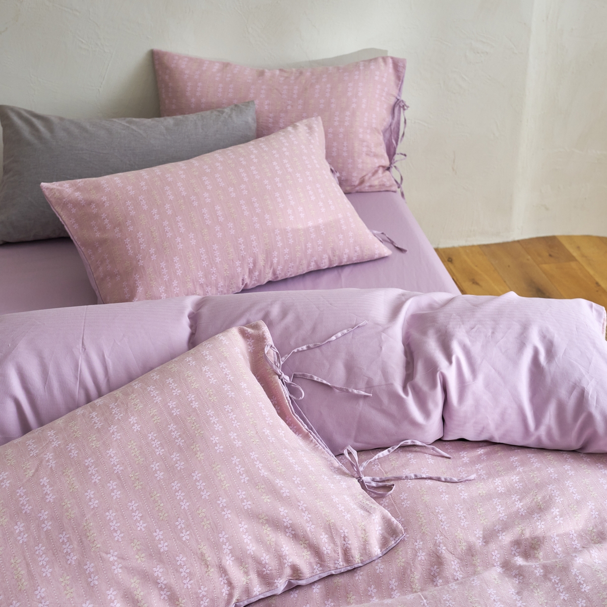 91家纺网 家纺一手货源 找家纺 久典家居 2025新款全棉色织提花系带款四件套-花锦系列（买家秀找客服) 花锦-紫