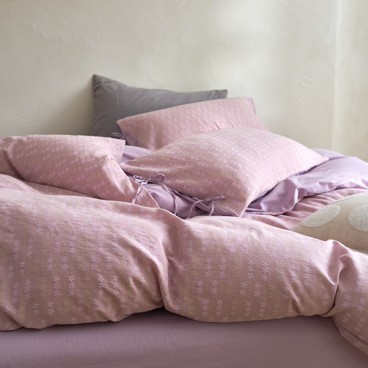 91家纺网 家纺一手货源 找家纺 久典家居 2025新款全棉色织提花系带款四件套-花锦系列（买家秀找客服) 花锦-紫